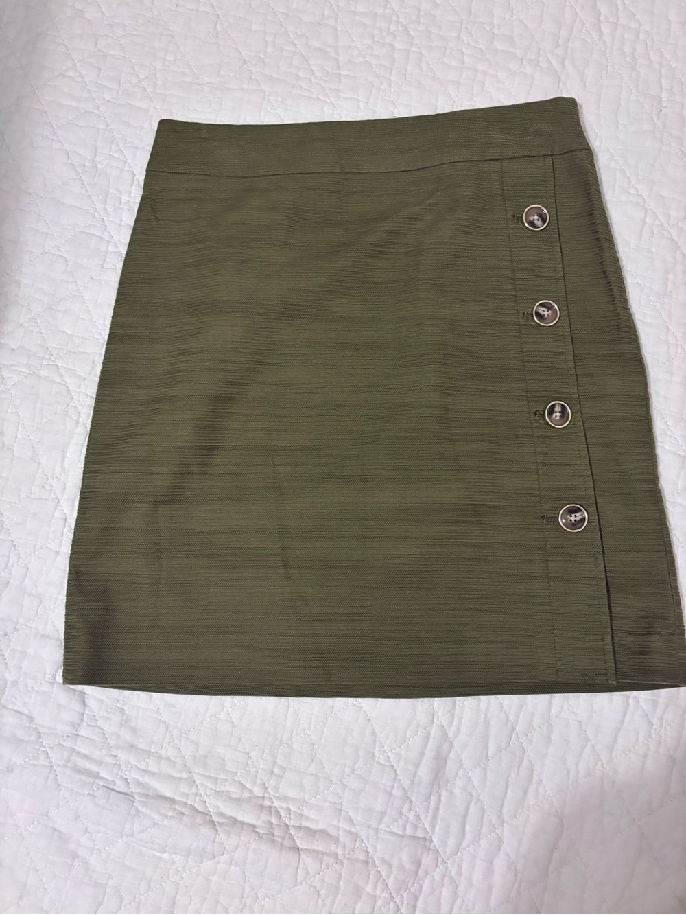 Ann Taylor Preppy Olive Green Skirt with Side Buttons Size 4